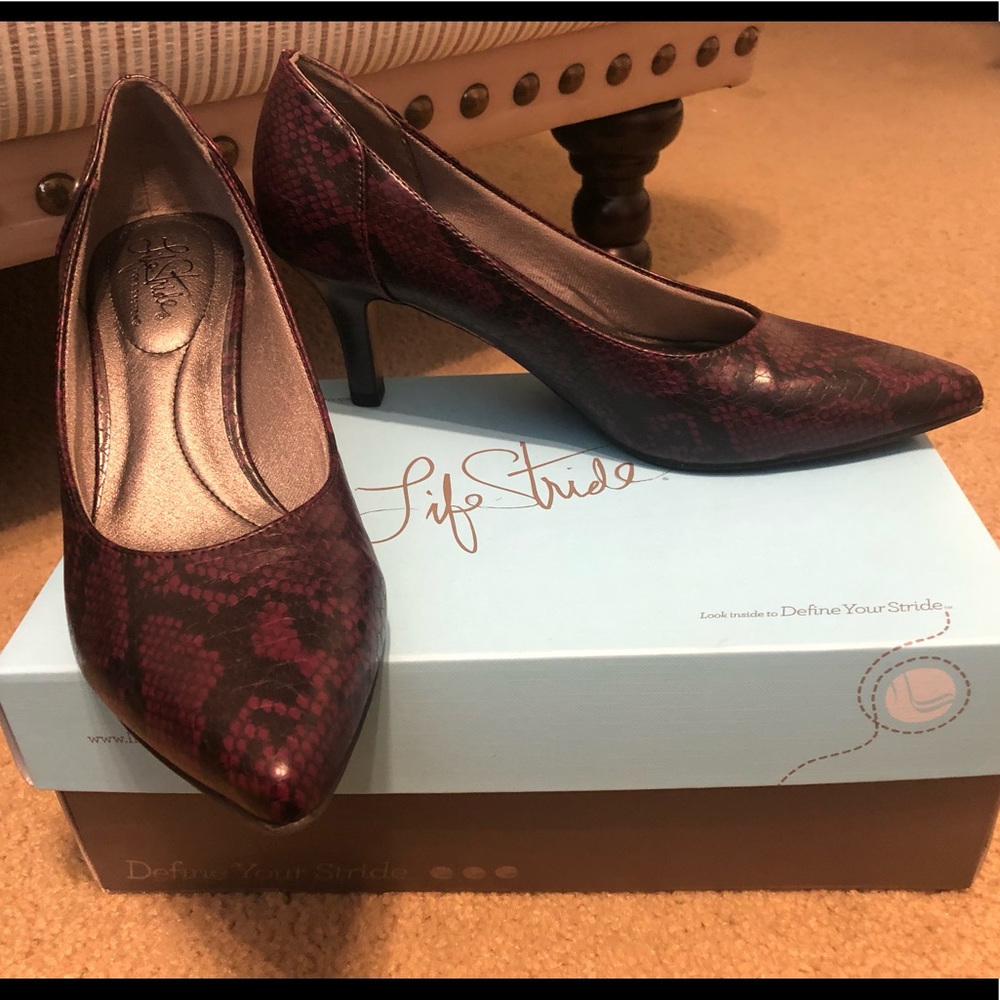 Life Stride Star Too Flex pump - 9M